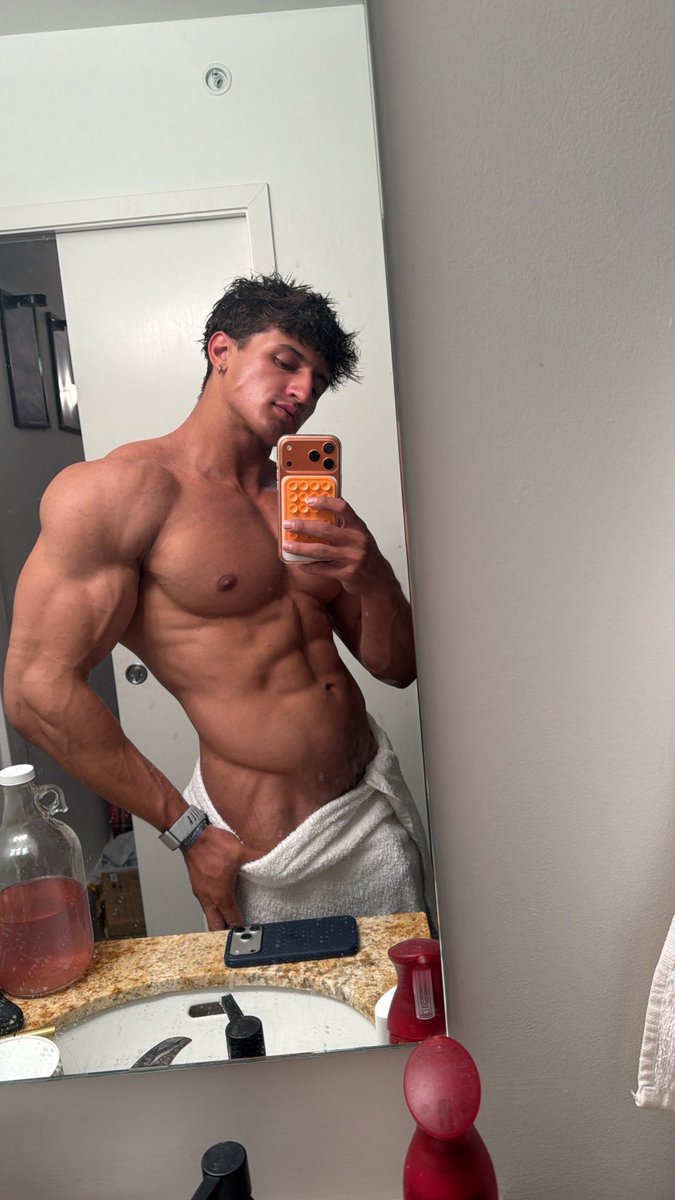 hunter davis tweet media