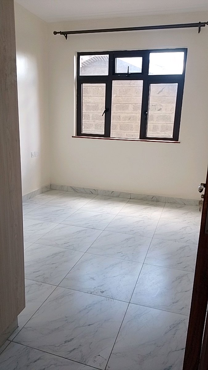 RealStarrlive's tweet photo. Located near Gateway Mall, Syokimau 
Modern 1 Bedroom at just 30k! Spacious, stylish, and ready to move in. 

Reach Us: 0743 563 503
More Listings : https://t.co/7GbOFfBaVH

 #SmartMarketLtd #DreamRentalsKE #LuxuryLiving #HouseHuntingKenya https://t.co/tja8f9gBEF