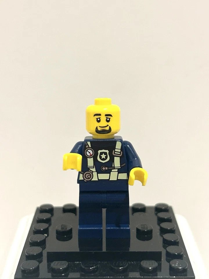 infinitybricks8's tweet image. Dispatch, we’ve got a situation! Keeping the LEGO City streets safe and sound with the latest gear from the 2023 collection 📻

#LEGO #LEGOminifigures #LEGOcollection #LEGOcommunity #LEGOaddictAFOL #LEGOreseller #LEGOforsale #LEGOCity #PoliceOfficer #LawAndOrder #LEGOAddict