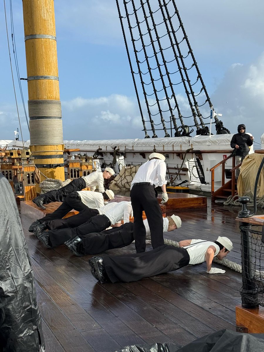 mr yunki⁷ 🫂 tweet media