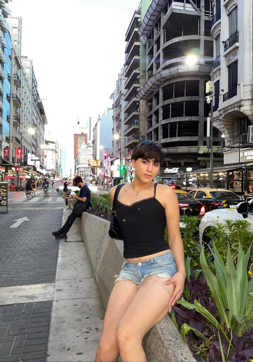 Leiis Femboy tweet media