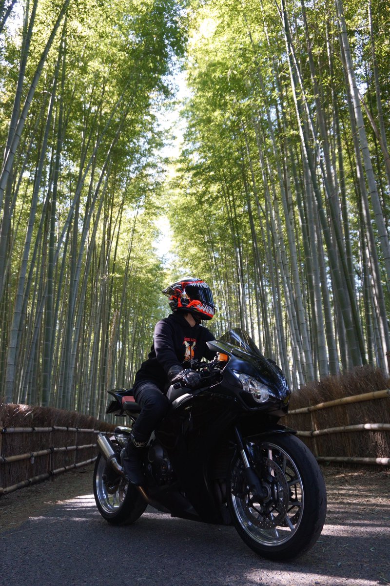 _sc59cbr's tweet image. 21になってたので更新

性別: 🚹
年齢: 21
🏠: 大阪
🏍: CBR1000RR SC59

今年で学生ラストです😇😇😇

#バイク乗りとして軽く自己紹介 
#cbr1000rr #cbr #センダボ