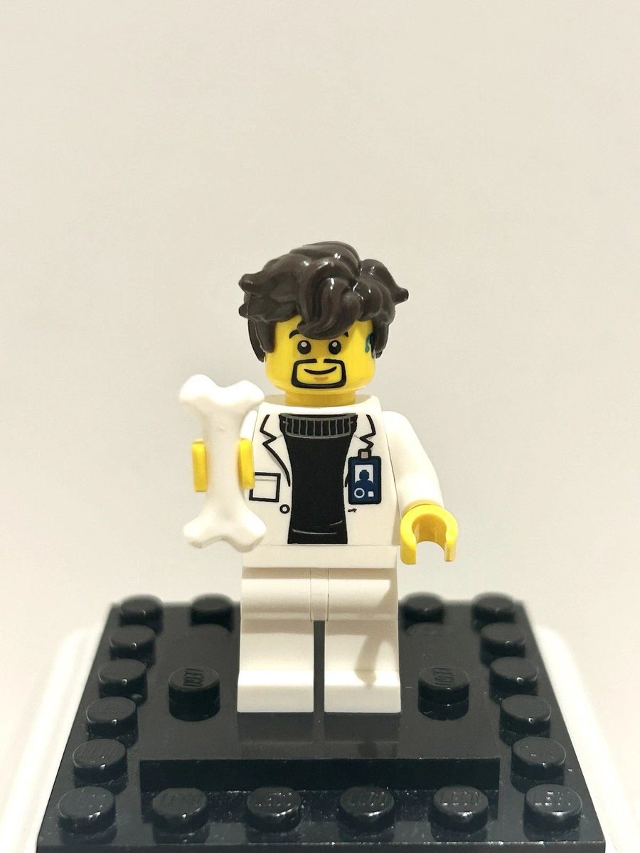 infinitybricks8's tweet image. Unearthing the secrets of the past, one brick at a time. Dr. Elias Stone is on the verge of a major prehistoric breakthrough🦴

#LEGO #LEGOminifigures #LEGOcollection #LEGOcommunity #LEGOaddictAFOL #LEGOreseller #LEGOforsale #LEGOPaleontology #Archaeology #InfinityBricks