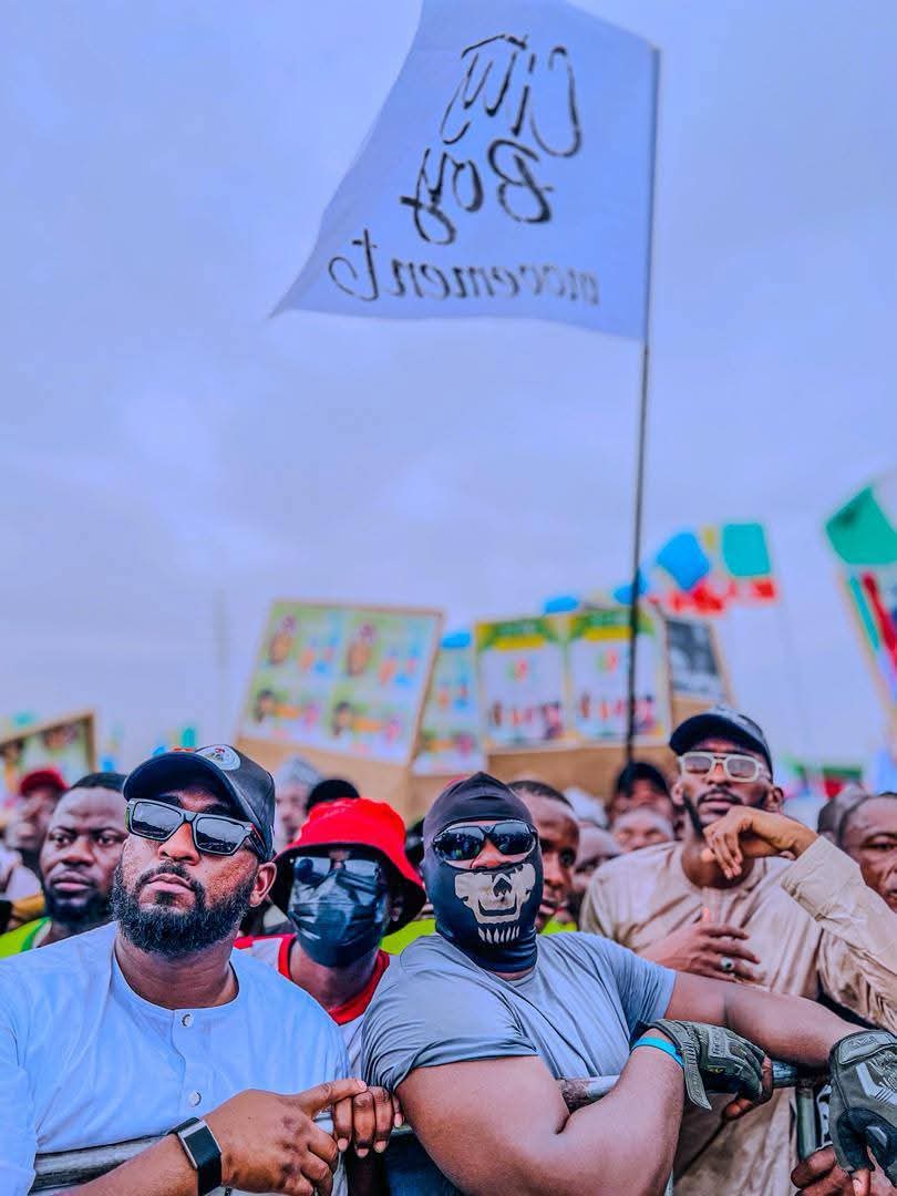 Ahmad_Tijee's tweet photo. The City Boy Movement Zamfara State, under the leadership of Hon. Sufyan Bashir Yuguda, proudly announces the successful participation of its members in the historic event marking the official reception of His Excellency, Dr. Dauda Lawal, into the All Progressives Congress (APC). https://t.co/7kF8kTjU2Z