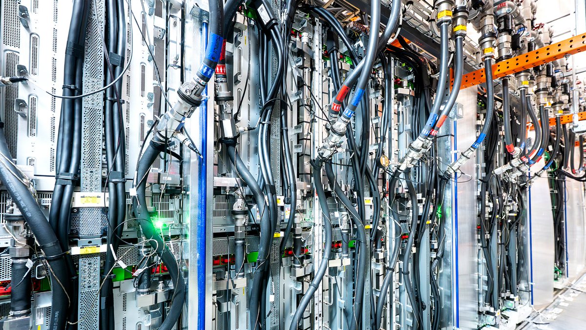 tcbumagazine's tweet photo. 𝗔𝗜 𝗠𝗲𝗲𝘁𝘀 𝗖𝗼𝗼𝗹𝗶𝗻𝗴
.
Read more: https://t.co/xcgLpH0Kyq
.
#AICooling #DataCenterTech #EnergyEfficiency #TechInnovation #CoolingSolutions #DataCenterCooling https://t.co/HoBe6fvqsQ