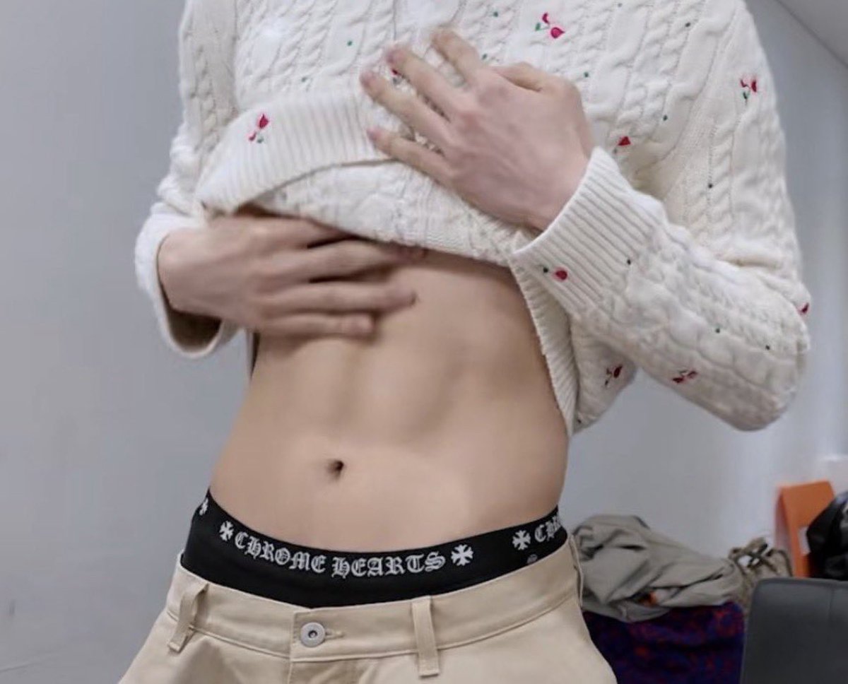 luna❄️ tweet media