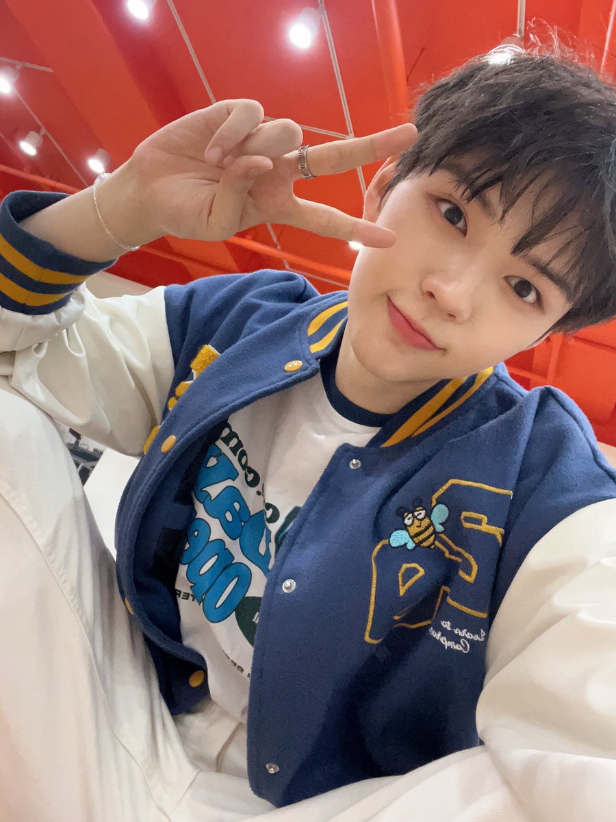 love_forbrian's tweet photo. ㅠㅠ 데뷔하기 전 모습을 갑자기 봐버려서
기분 이상함.. 아련해짐.... 브라이언ㅅㄹㅎ.. https://t.co/vf9vfPTm8U