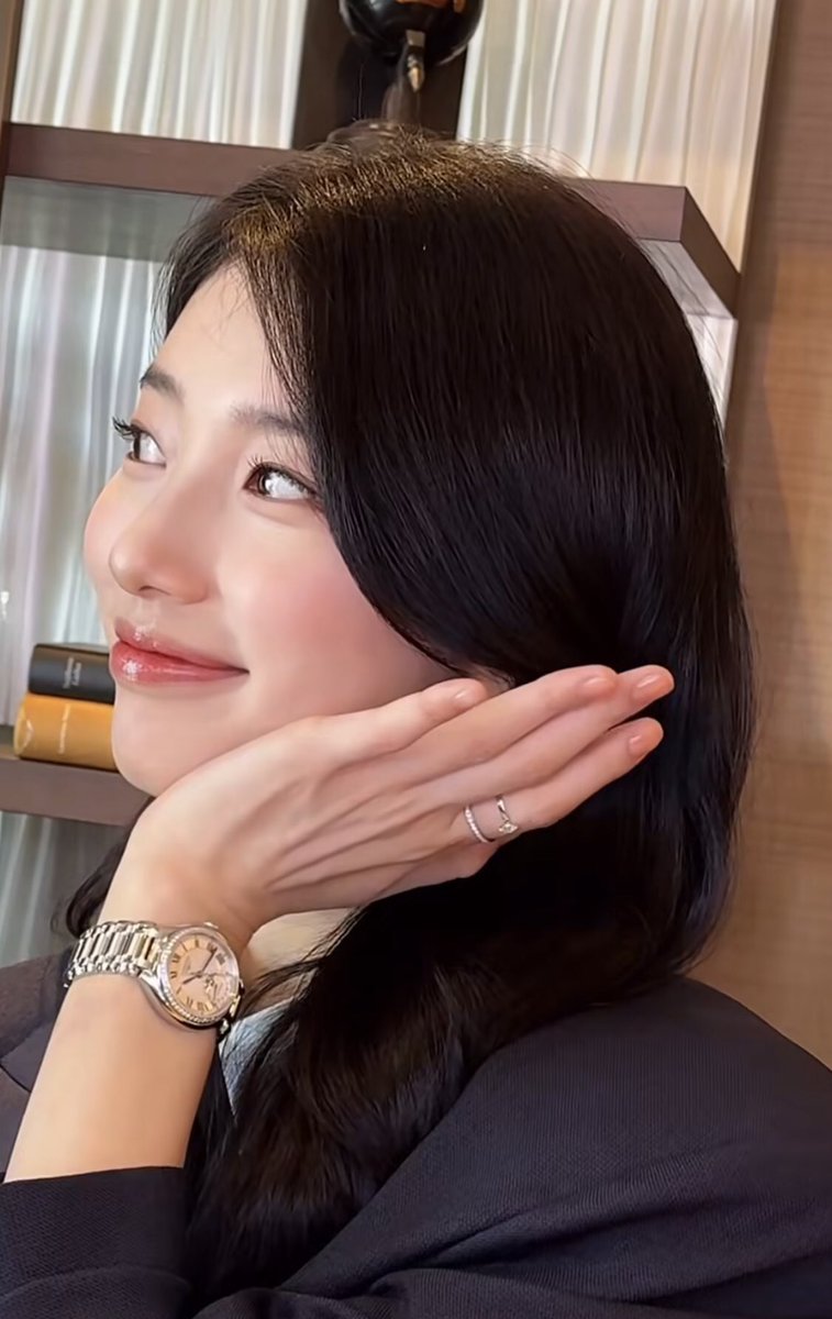 suz_ive's tweet photo. 하하하🩵 https://t.co/7QNOfz3B1A