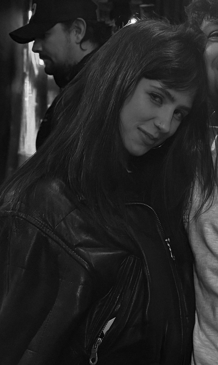 clairo media 🗝️ tweet media