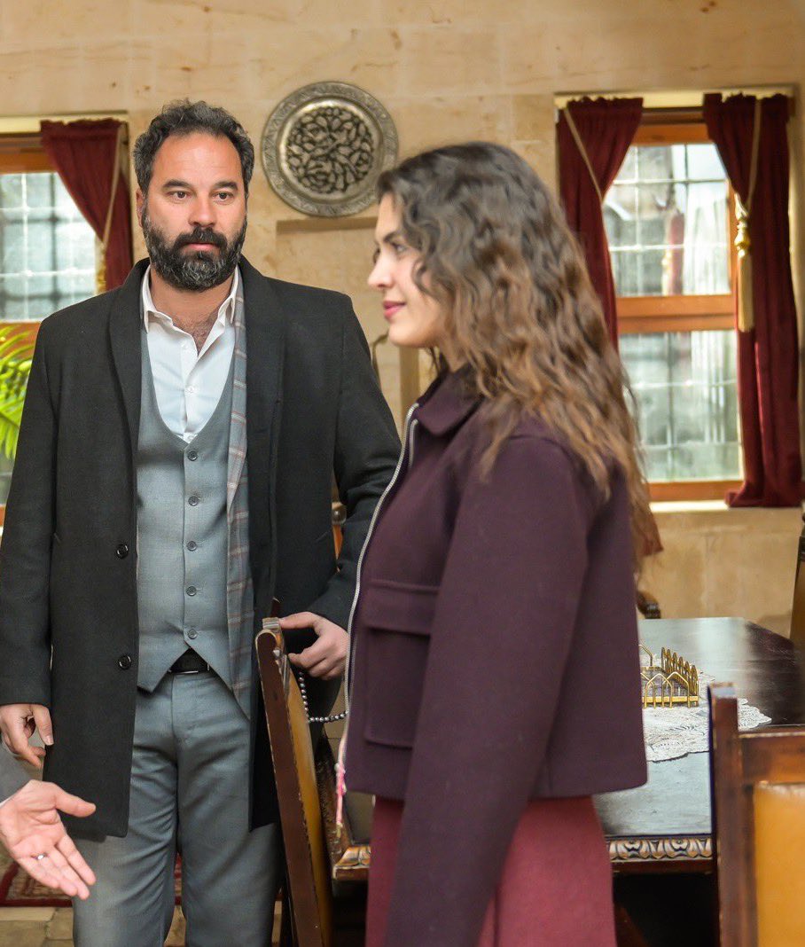 ℝ𝕖𝕝 tweet media