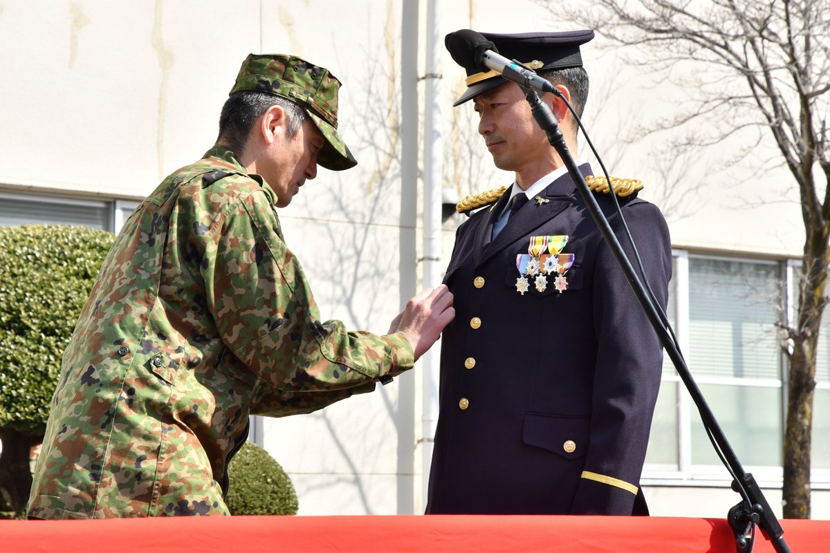 中特防は第6代最先任上級曹長 衛藤准尉の上番行事を行いました。陸上