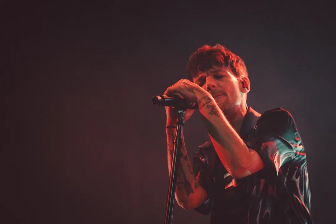 Louis Updates Poland tweet media