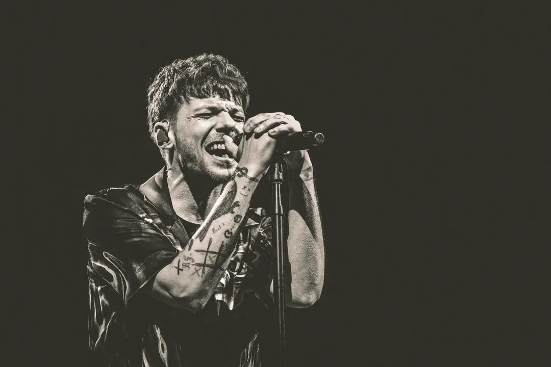 Louis Updates Poland tweet media