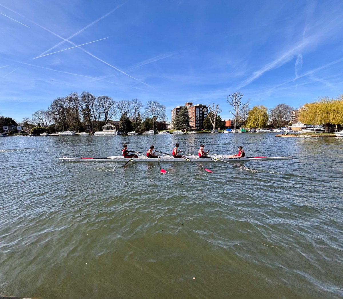 Club1863's tweet photo. The club took several squads to Kingston Head of the River and the Junior National Sculling Head, with a category win at Kingston. 🔴⚫️ https://t.co/hVVJpWEs51
