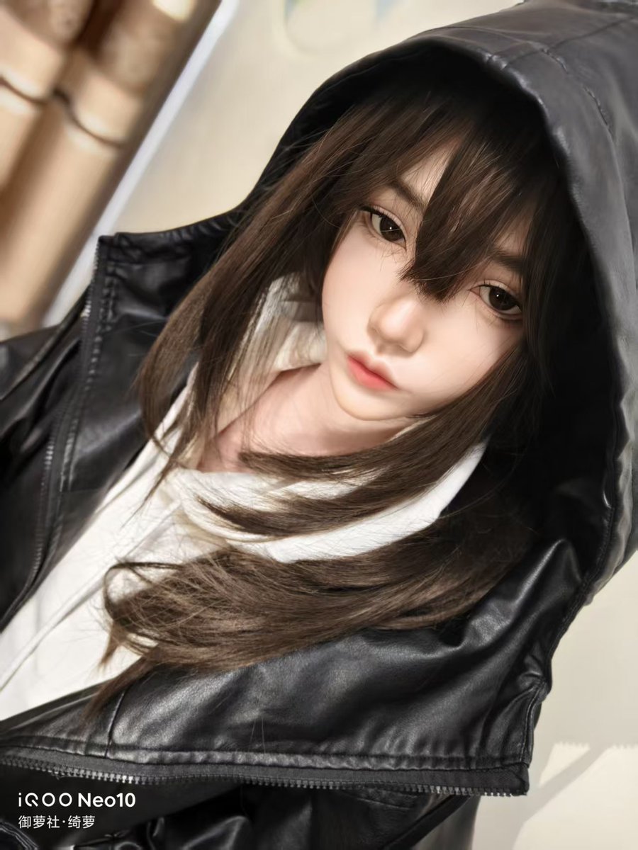 きゅん…♡ いま、あなたのそばに行きたい気分！
今日は一緒におめかしする？🤍✨
お顔はとってもリアルで、ボディはやわらかめ〜☺️
ぎゅっと抱きしめたくなる雰囲気、たっぷり！📦💗
お迎え、待ってます~
#YULUOCLUB #ラブドール #ロリ