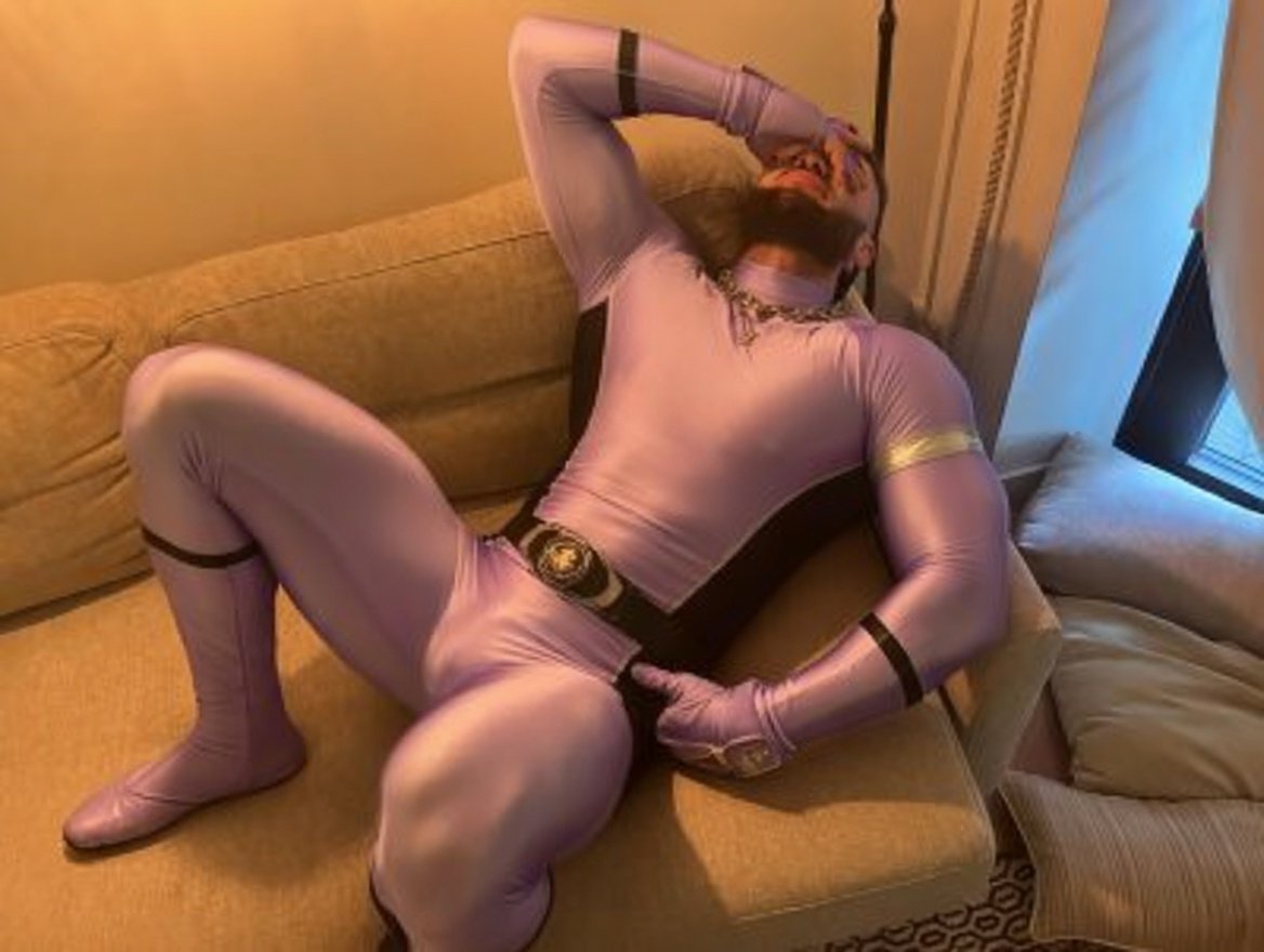 LubberRubber's tweet photo. Sentai ranger suits are pretty tight and hot 🥵 https://t.co/mcX0eW8vF1