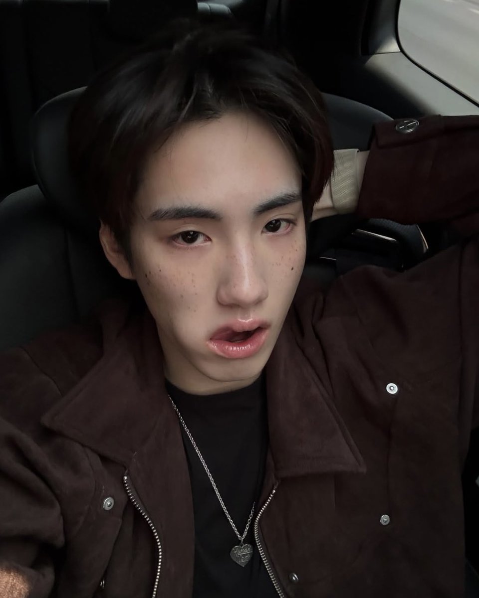 20PASTSIX ◡̈ tweet media