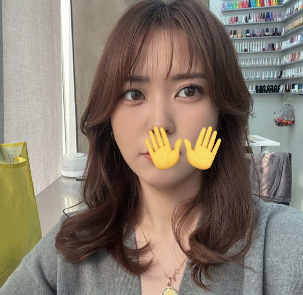 ななね tweet media