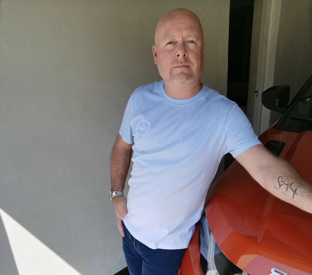 Man’s NOT Barry Roux tweet media