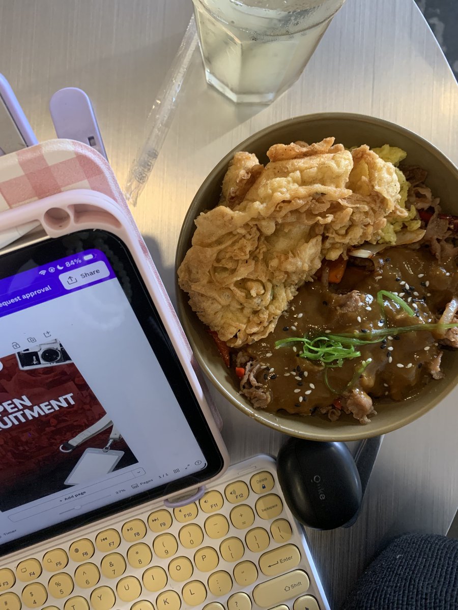 BEBELS is celebrating ailsa! tweet media