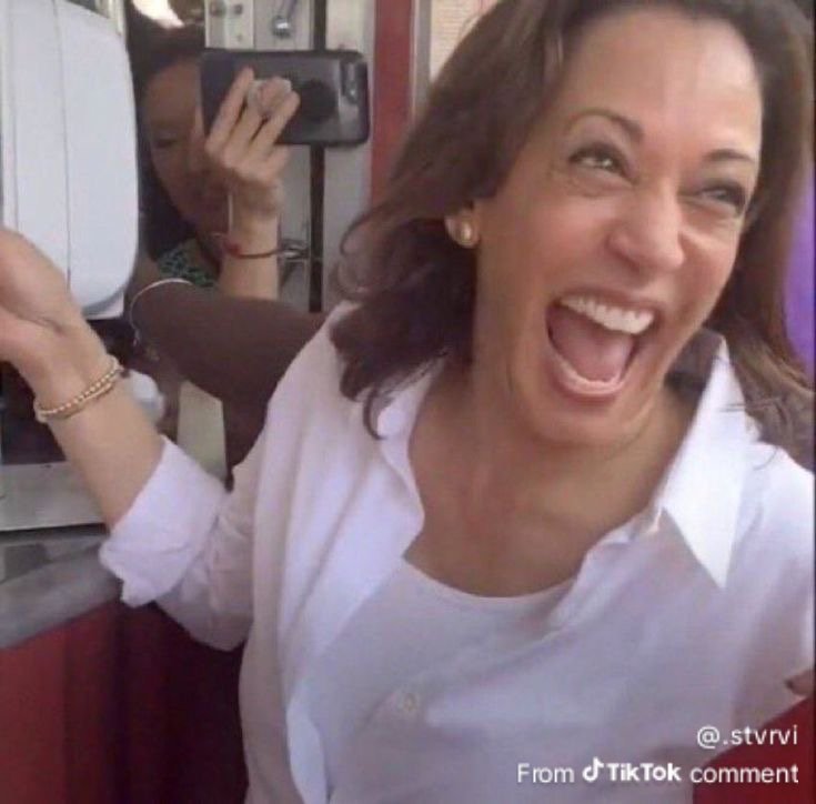 Christie⁷ tweet media