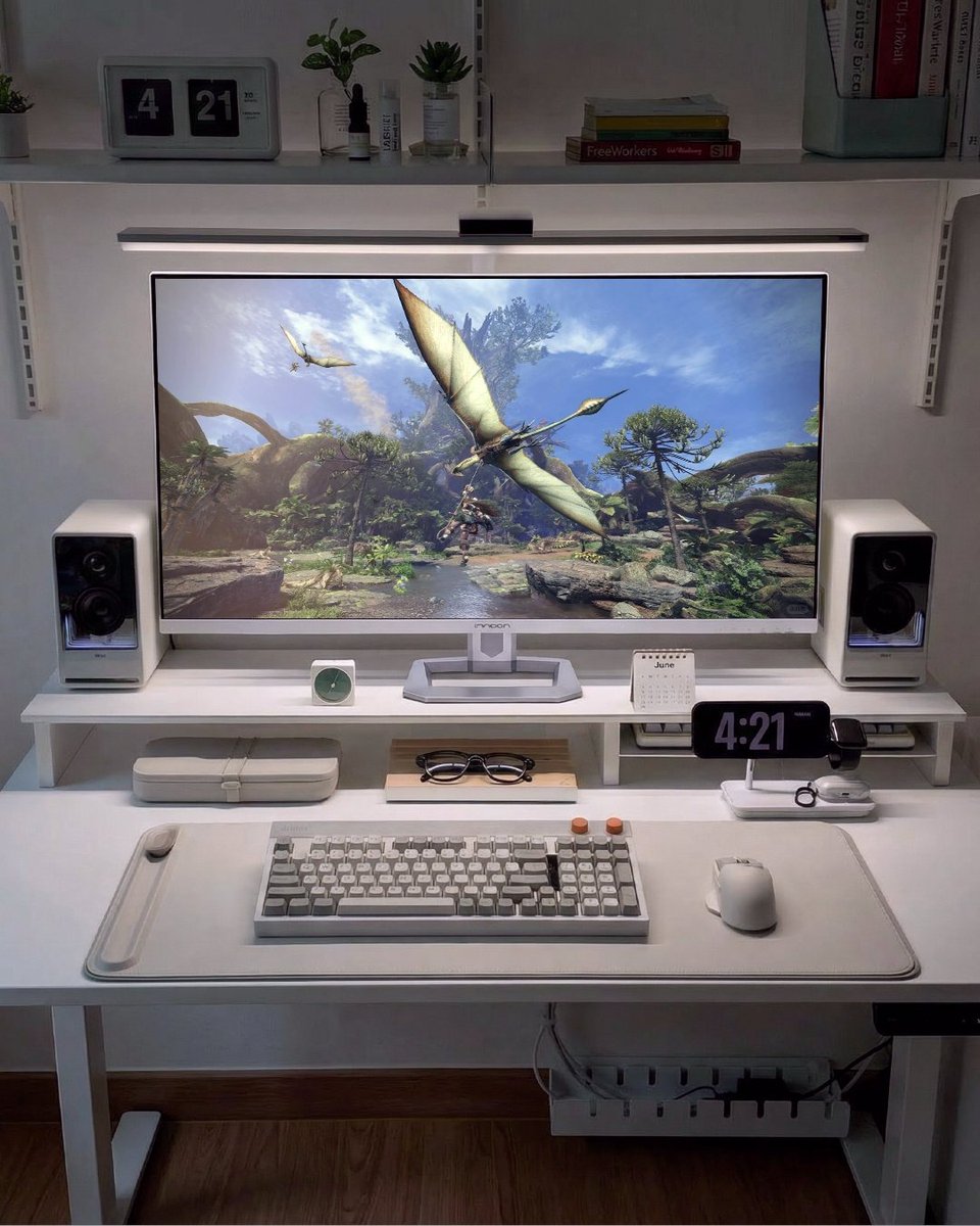 innocn_jp's tweet photo. 最強の4Kゲーミング環境が、ついにこの価格！🔥

INNOCN 27M2V (4K/144Hz/Mini LED) 
セール価格：49,998円！✨
1152分区の圧倒的ローカルディミング 
4K UHDの極細密映像 
ゲームもクリエイティブもこれ一台で完結

デスク環境を最高レベルに引き上げたい方はお早めに！