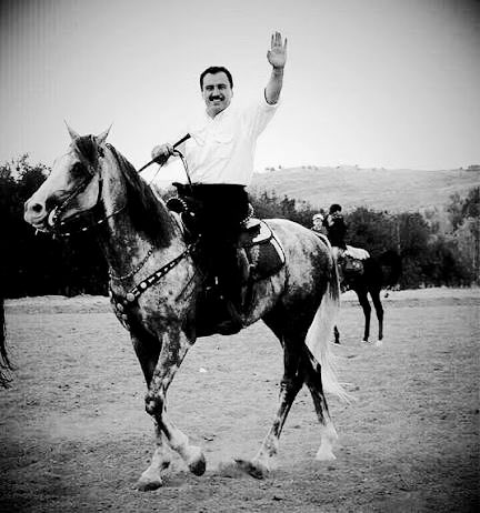 SerkanKayalar_'s tweet photo. Bir yiğit Anadolu evladıydı 
Kumaşı vakardandı
Fütüvvet ehlinin ahlakını emanet bilmişti 
Bu aziz vatana meftundu

Muhsin Yazıcıoğlu’na rahmet ve saygıyla https://t.co/NdhWsQfulq