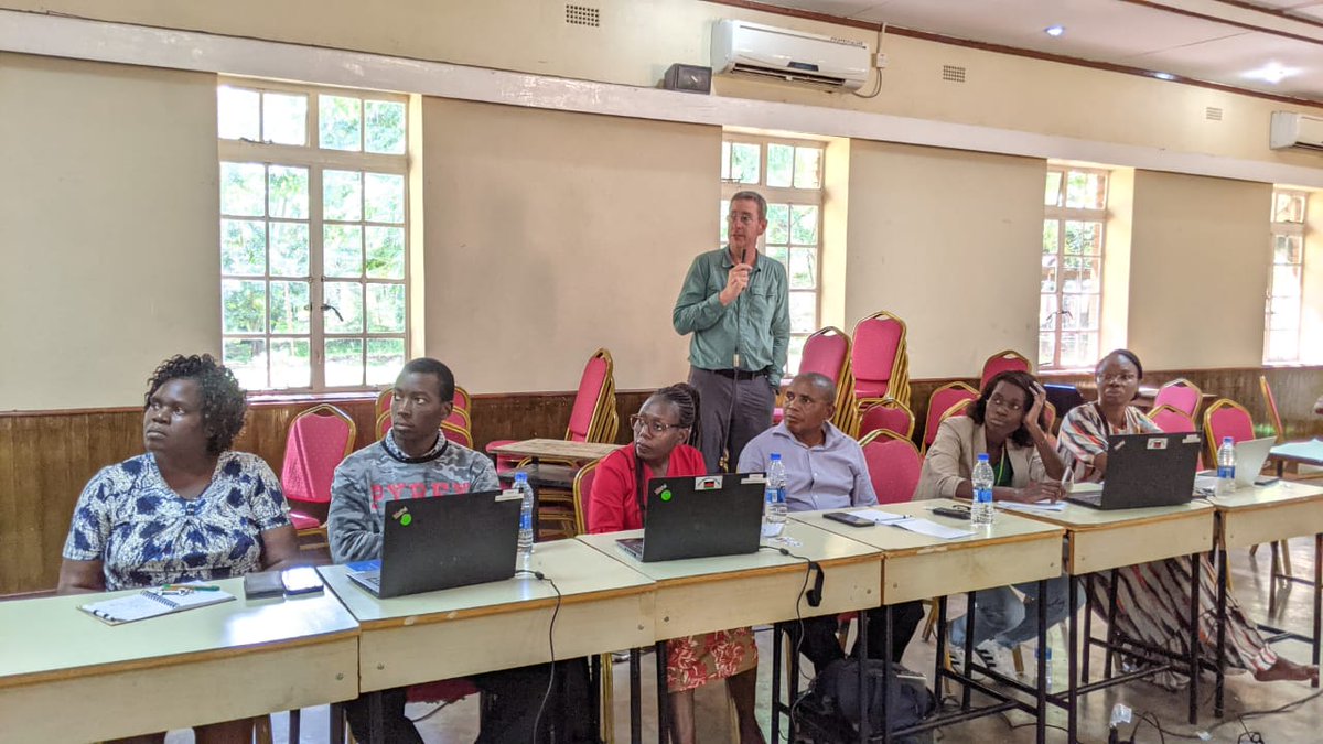 TechK252452's tweet photo. BIG win for 🇲🇼 education!
Yesterday, Tech Bridges To Malawi trained Malawi Institute of Education (MIE) personnel on integrating #ZorinOS into the national syllabus. 💻📚
To fuel this digital shift, WE donated 2 MacBooks to the MIE team! 🎁🚀
Bridging the gap for every student. https://t.co/OFcOHvUCF3