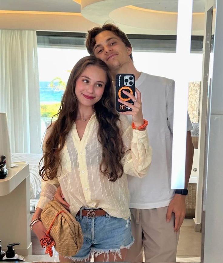 ₛₕₐ🏎️💨🙂‍↔️ tweet media