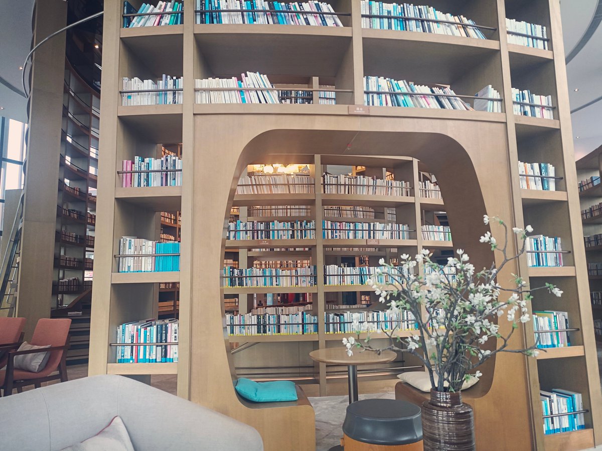 Karen Paquin tweet media