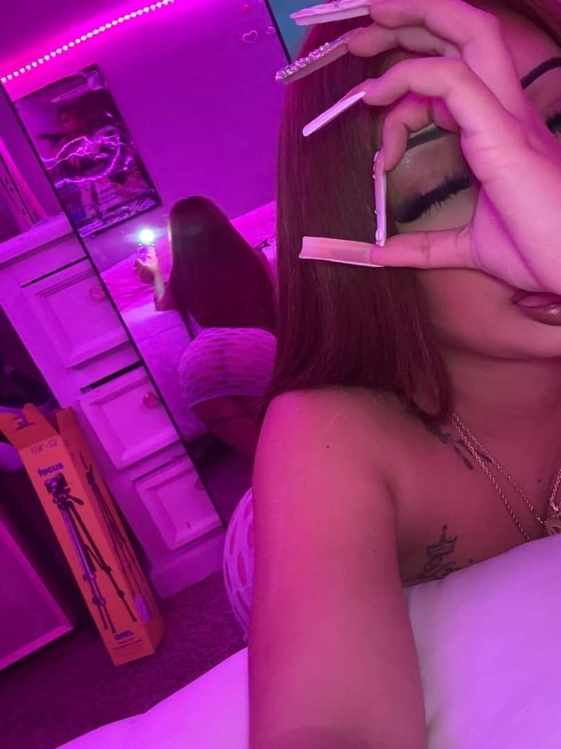 ✫21🦋✫ tweet media