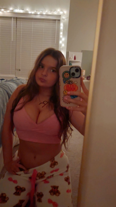 bowser694201's tweet photo. someone trib my big titted slut of an ex DM https://t.co/xkNuvnLQfR