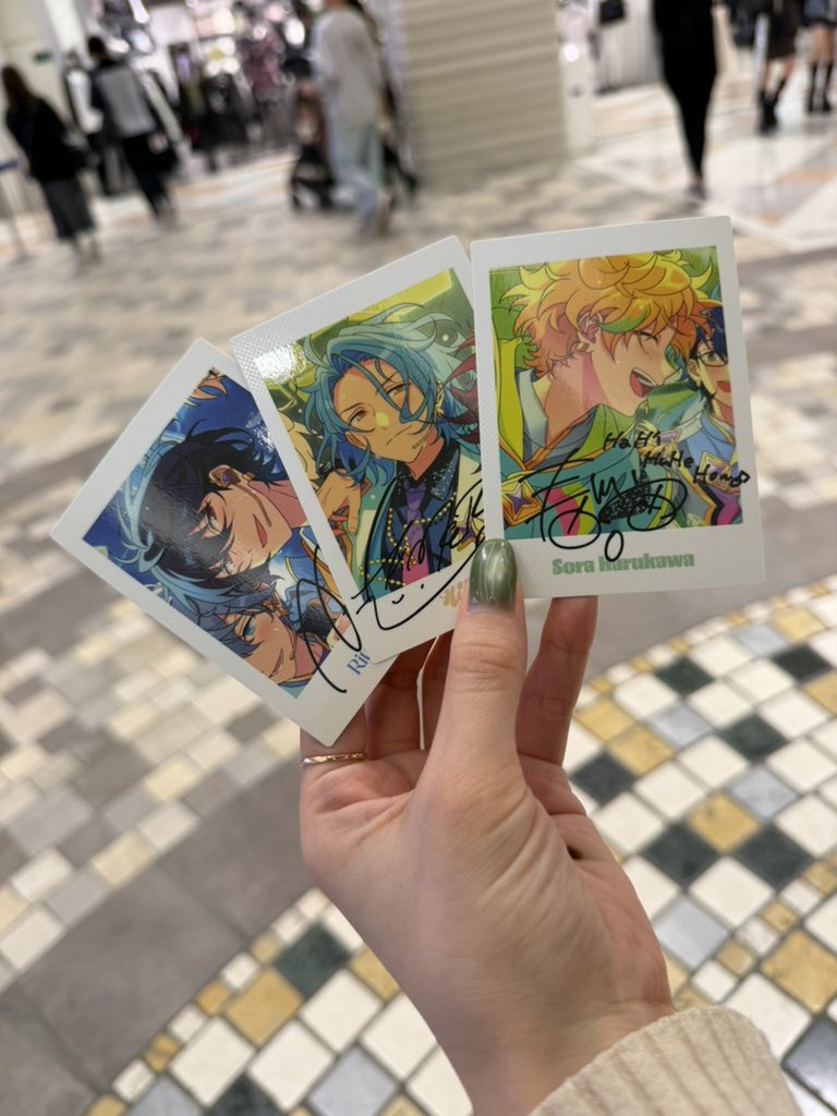 201805naa's tweet photo. ⭐︎交換
あんスタ ぱしゃっつ 10周年 展覧会

譲：日和 巽 颯馬 創 零 夏目 弓弦 宙2 凛月 HiMERU 宗

求：北斗、スバル

本日池袋にて交換希望です
まとめてだと嬉しいです、よろしくお願いいたします🌸

※宗だけ写真にありませんが在庫1あります https://t.co/2eZ1VcQEkf