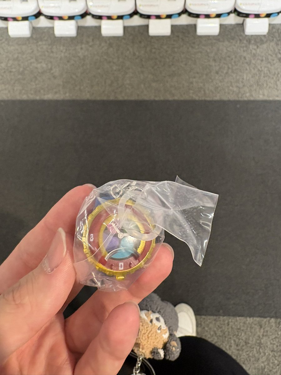 siiimaemagaaa's tweet photo. 妖怪ウォッチ目印アクセサリー交換

譲:零式

求:ジバニャンorコマさん

袋は開けてしまったのでそれでもいいよという方でお願いしたいです。 https://t.co/7rxSJPV4JT