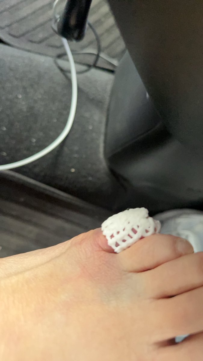 なおみ tweet media