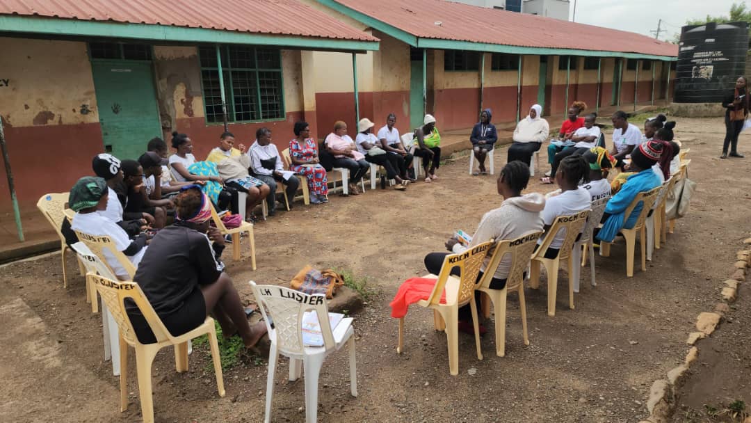 CtpUganda's tweet photo. When refresher training meets mentorship, confidence is reignited and attitudes transformed. Through #PfR4ECD, CTP is empowering young mothers in Kochi and Siaya clusters in Nairobi, Kenya to build skills, strengthen networks, and turn programmes into lasting success. https://t.co/LH4OymQkKn