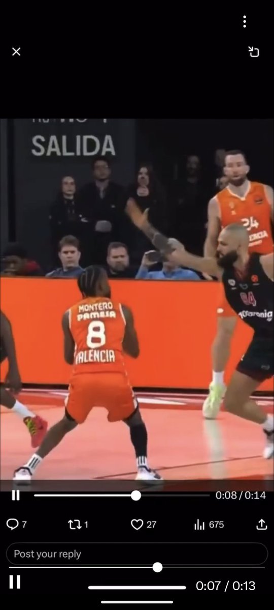 Καραφλομαλλιάς tweet media