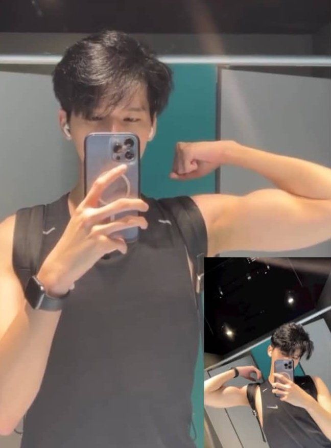 flexing actor tweet media