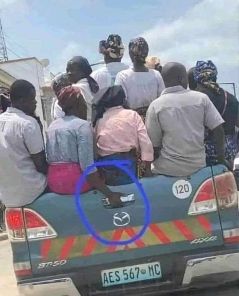 Christie tweet media