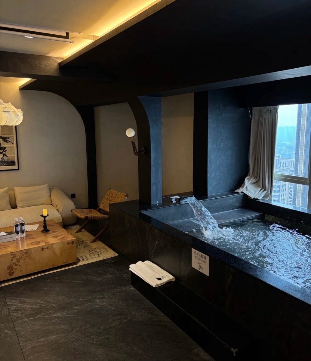 Michelle R tweet media