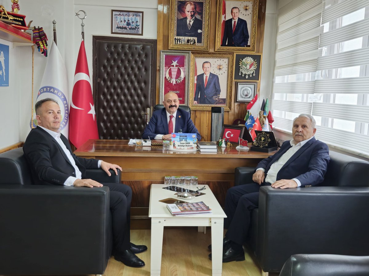 IsbirTaner's tweet photo. Amasya Göynucek Belediye Başkanı sn Kemal ŞAHİN ve İl genel meclis üyesi Bekir YILDIZ ziyaretime gelmiştir. Kendilerine nazik ziyaretleri için teşekkür ederim. 
#beştepe #rte #akp https://t.co/9H0U403IMG