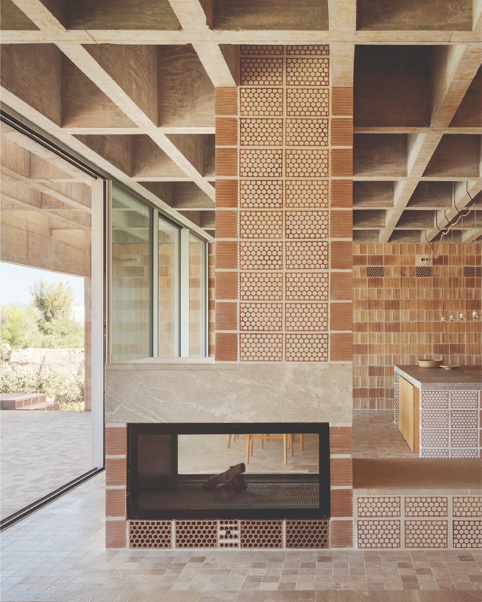 Hispalyt tweet media