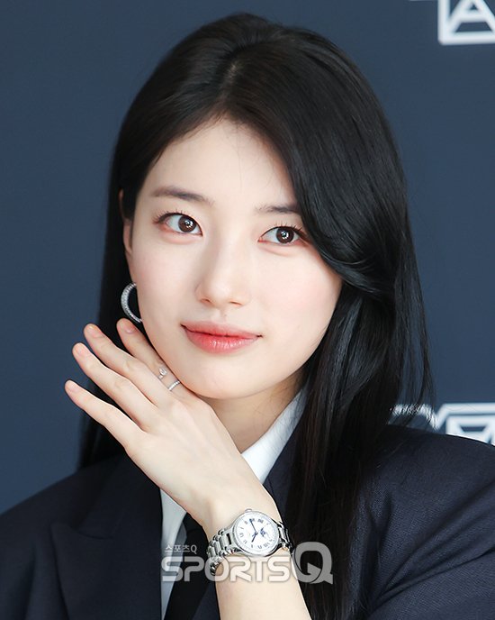 StanBaeSuzy1's tweet photo. [260325] LONGINES 2016 Presentation at Westin Parnas, Gang-nam Seoul💙⌚️

-

AMBASSADOR OF ELEGANCE SUZY 

#SUZYxLONGINES 
#Suzy #수지 #BaeSuzy https://t.co/jDiSKTpAs1