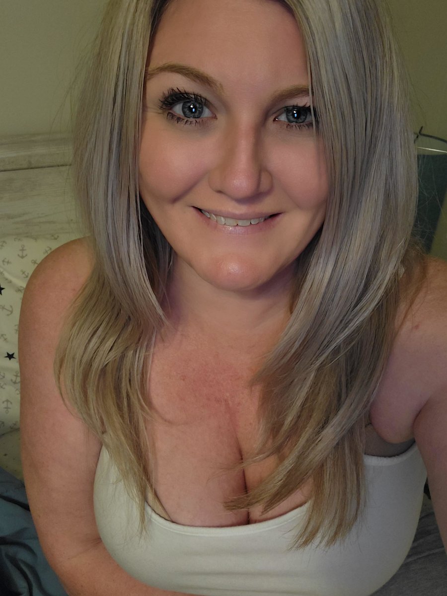 Ms Zoesxx tweet media