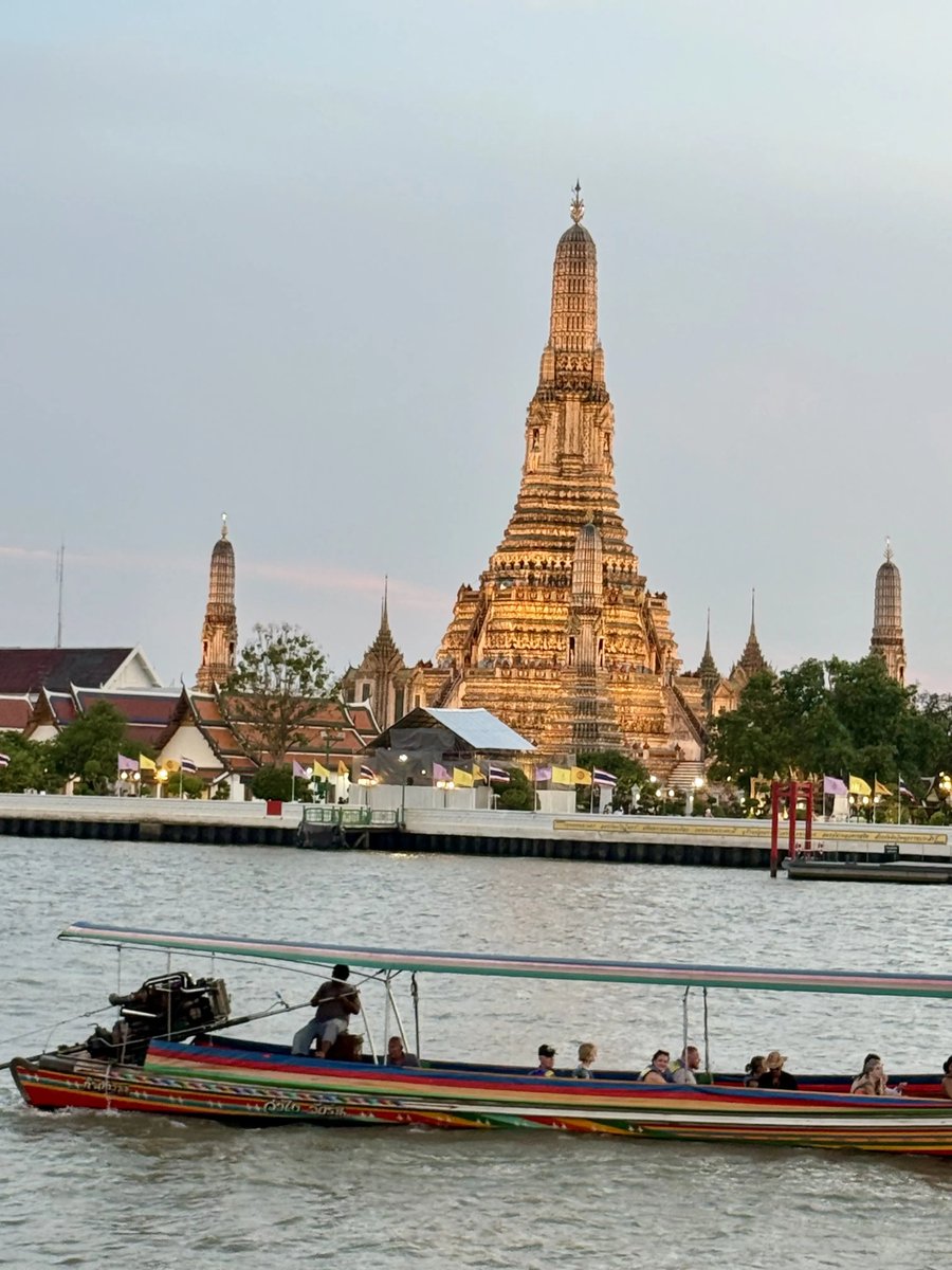 birdguano's tweet photo. $CAPR 
Greetings from Bangkok…Gonna rub Buddha’s tummy to bring us some “Mojo Risin”… LFG!!.

Temple of the Dawn (Wat Arum). https://t.co/d5t65eY4I9