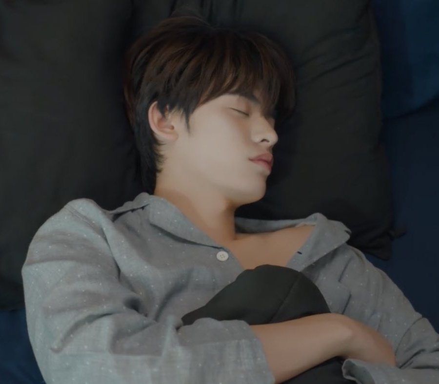 ⋆˚｡✮berry 🍓୨🐰୧ ia tweet media