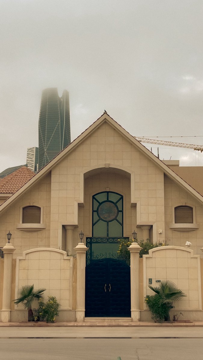 || عـزيز tweet media