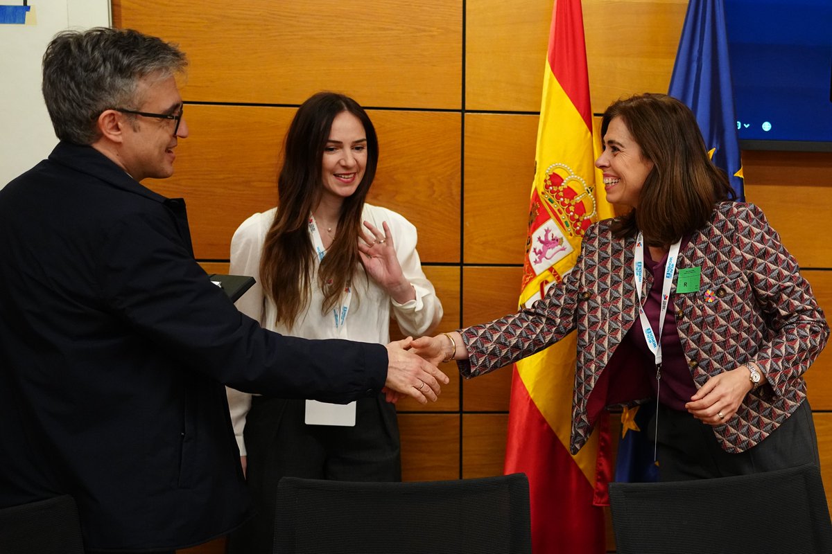 unwomenctrlasia's tweet photo. День 1 ознакомительной поездки в Мадрид 🇪🇸 завершился! Наш главный вывод: забота - это право человека.
В рамках инициативы #TransformCare от @UN_Women, при поддержке @FCDOGovUK, 40 лиц, принимающих решения, из стран Западных Балкан завершили очень продуктивный 1й день.
Выводы🧵👇 https://t.co/P7TChCIB65