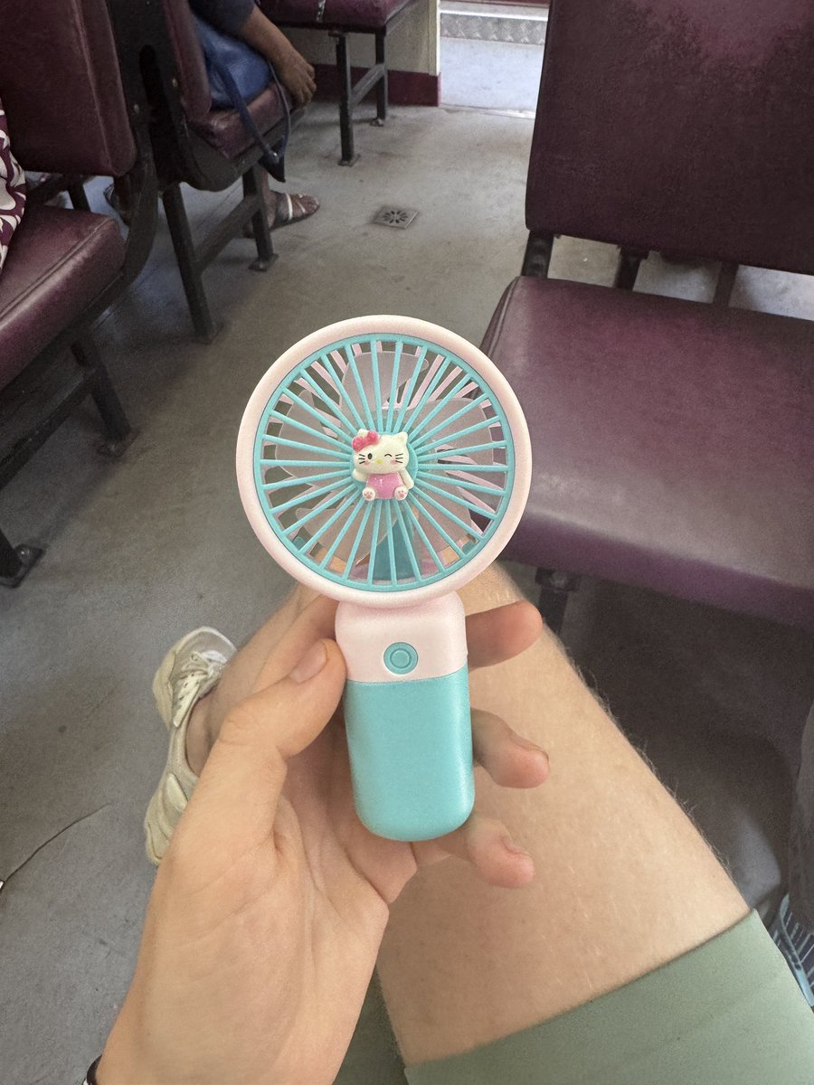 зис бичес лав стёпа tweet media