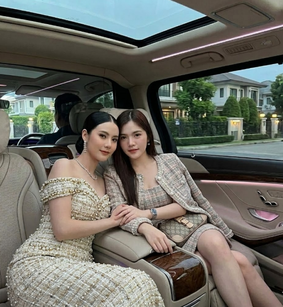 firefox77777's tweet photo. "Stuck in traffic, but my balance keeps growing. 🥂✨ รถจะติดแค่ไหนใจก็นิ่ง เพราะมีกำไรจาก V e g a s 7 8 7 ปั่นรอระหว่างทาง ชีวิตดีๆ ที่เราเลือกเองได้ ใครอยากถอนไวแบบนดา ลิงก์อยู่ที่ Bio นะคะ"#เรื่องเล่าเช้านี้
#อีหร่าน #LOLFanFest2026
 #ข่าวช่อง8
#ฆ่าหั่นศพ #สาวลาว
 #นํ้ามัน https://t.co/S76drqgryF